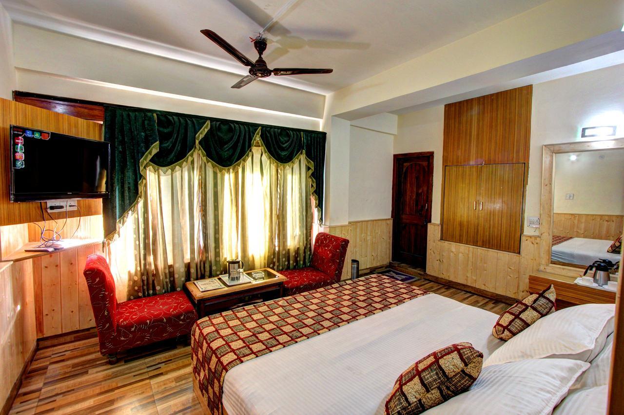 Hotel Highway Inn 马拉里 外观 照片