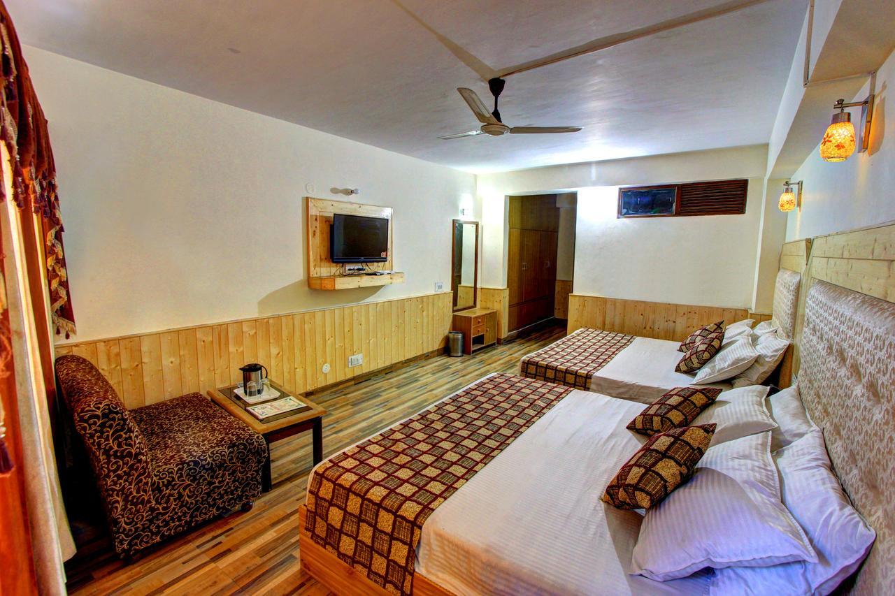 Hotel Highway Inn 马拉里 外观 照片