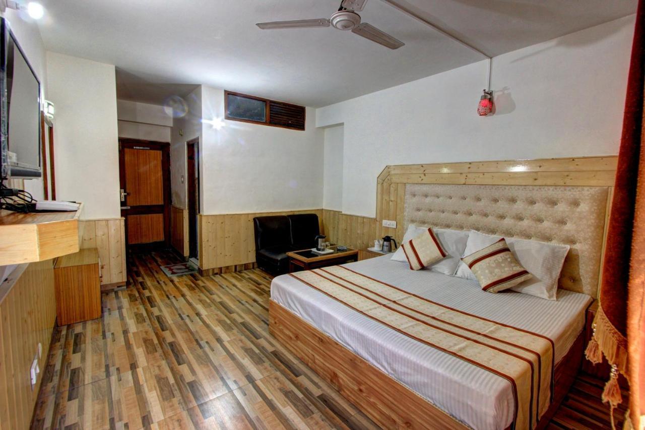 Hotel Highway Inn 马拉里 外观 照片