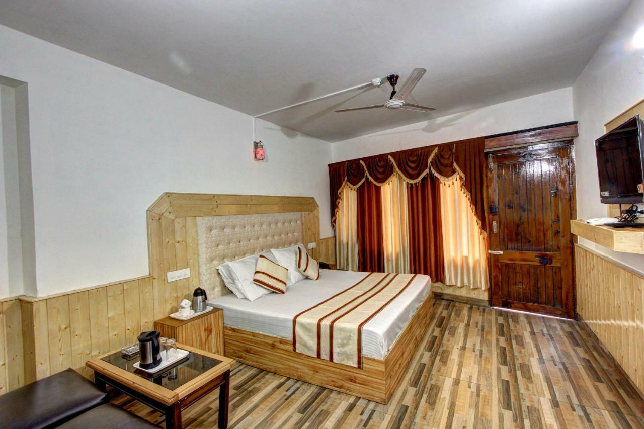 Hotel Highway Inn 马拉里 外观 照片
